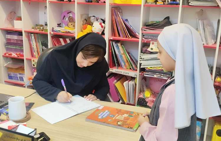 انجام سنجش تصادفی زبان انگلیسی توسط سوپروایزر زبان 3