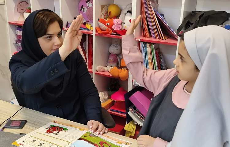 انجام سنجش تصادفی زبان انگلیسی توسط سوپروایزر زبان 6