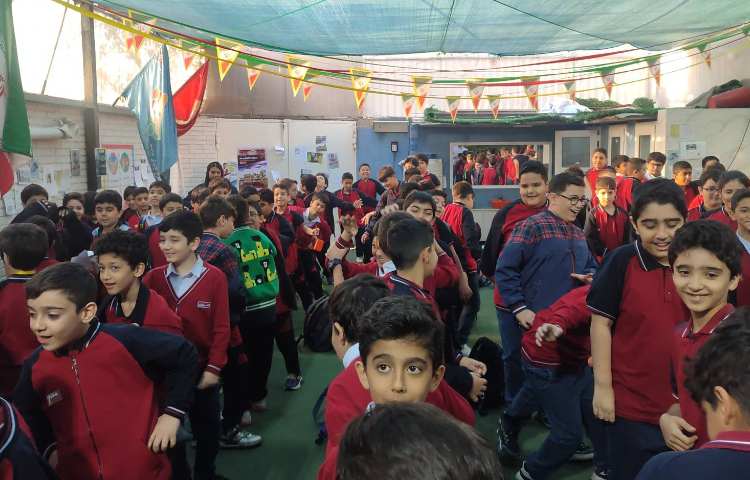 انجام صبحگاه زبانی توسط تیم زبان 2