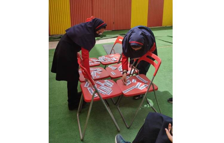 انجام طرح غوطه وری دپارتمان زبان 5