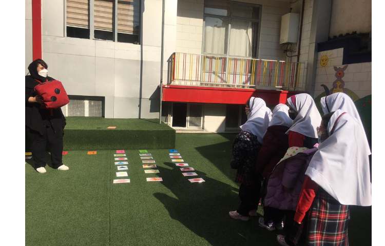 انجام طرح غوطه وری یا Immersion method در زنگها تفریحی 2