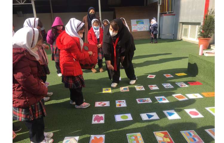 انجام طرح غوطه وری یا Immersion method در زنگها تفریحی 3