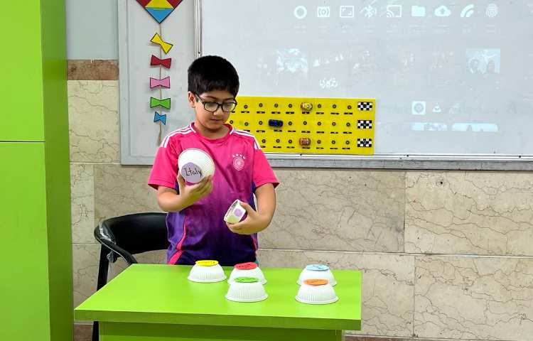 انجام فعالیت roll and choose برای مرور مطالب. 3