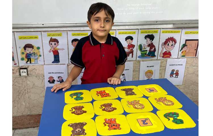 انجام فعالیت puzzle جهت مرور لغات مرتبط با حیوانات از کتاب science 6