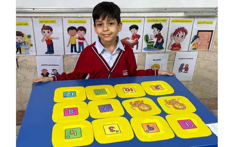 انجام فعالیت puzzle جهت مرور لغات مرتبط با حیوانات از کتاب science