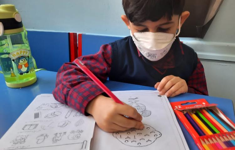 انجام فعالیت خوانداری و نوشتاری پیش دبستان 2