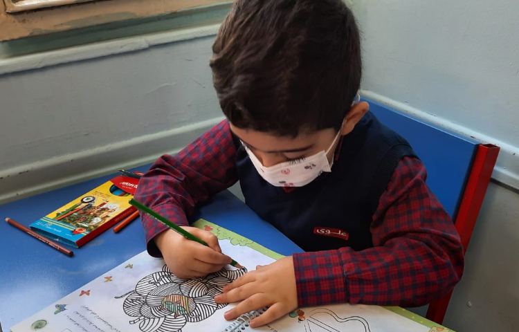 انجام فعالیت خوانداری و نوشتاری پیش دبستان 7