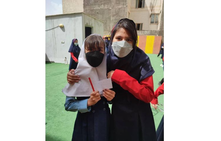 انجام فعالیت Dictogloss در بخش غوطه وری 1