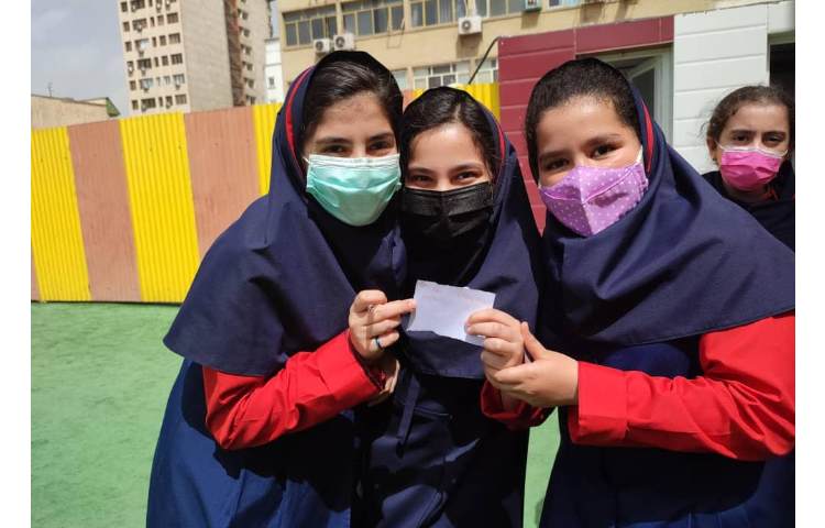 انجام فعالیت Dictogloss در بخش غوطه وری