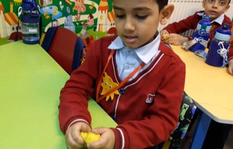 انجام فعالیت دست‌ورزی-زنگ زبان عمومی 1