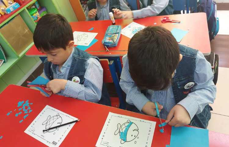 انجام فعالیت دست ورزی 1