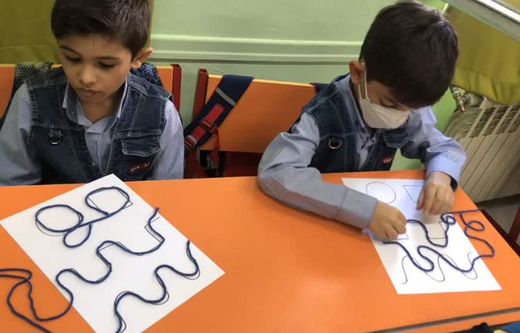 انجام فعالیت دست ورزی 2