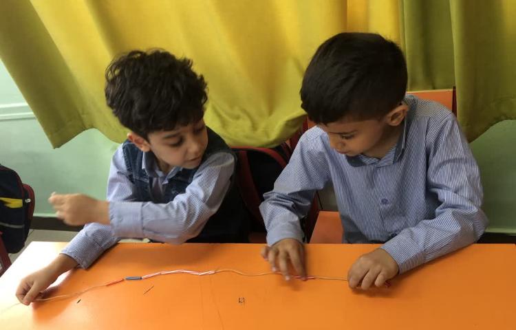 انجام فعالیت دست ورزی 4