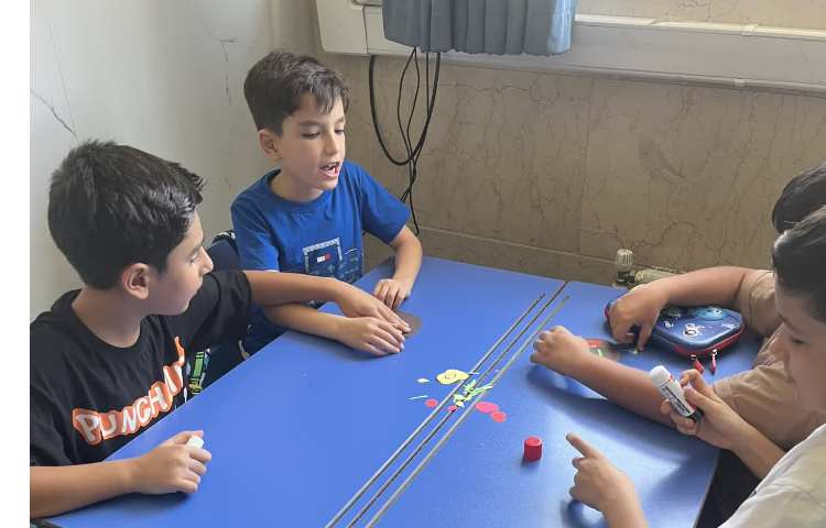 انجام فعالیت paper pizza ساخت junk food با استفاده از مواد غذایی کاغذی 4