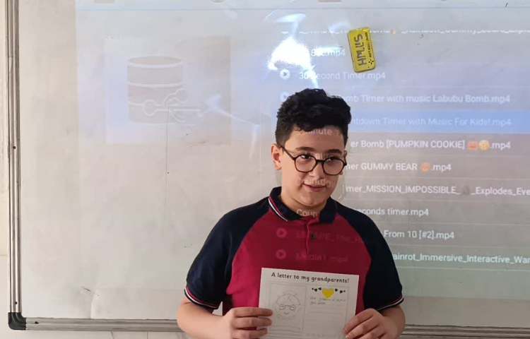 انجام فعالیت مربوط به روز سالمندان در زنگ General English