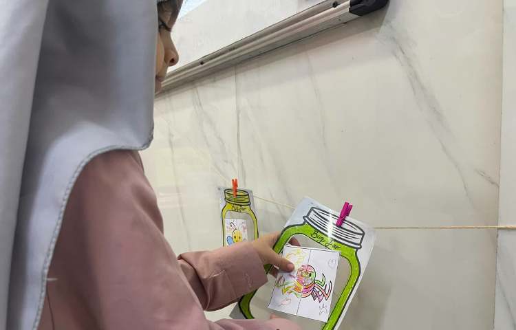 انجام فعالیت مربوط به Bugs شناخت حشرات 2