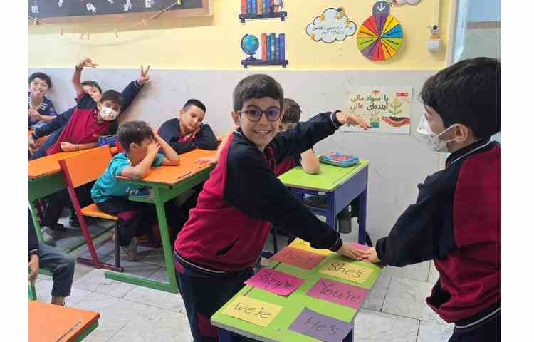 انجام فعالیت مربوط به شکل‌کوتاه کلمات 6