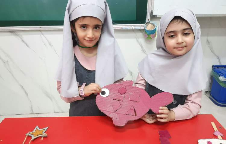 انجام فعالیت مربوط به Fine motor skills 1