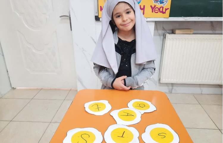 انجام فعالیت مربوط به Letter Formation 1