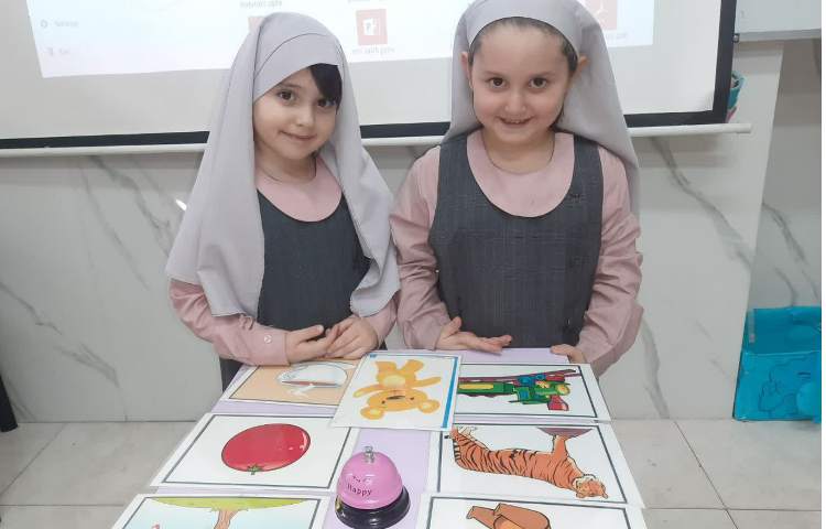 انجام فعالیت مربوط به Letter T 2