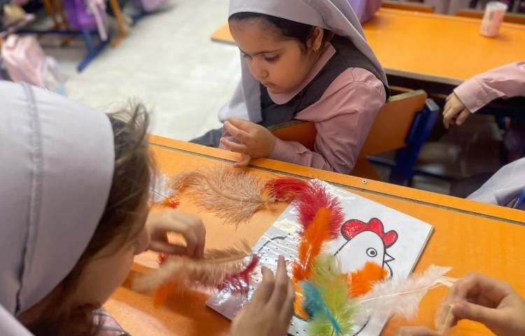 انجام فعالیت مربوط به Fine motor skills 4