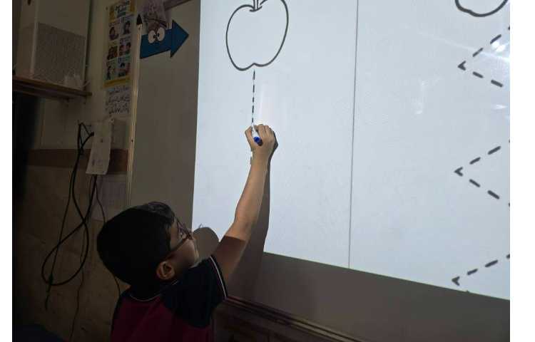 انجام فعالیت مربوط به Fine Motor Skilss 5