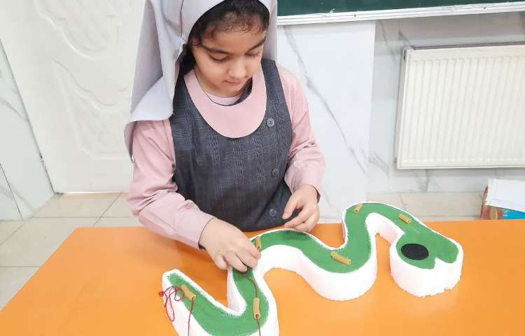 انجام فعالیت مربوط به Letter Formation S