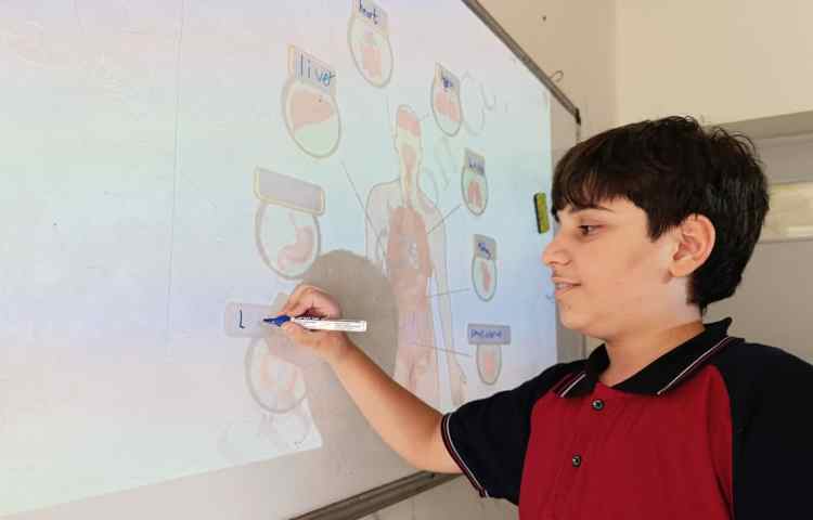 انجام فعالیت‌های متنوع در زنگ Science 1