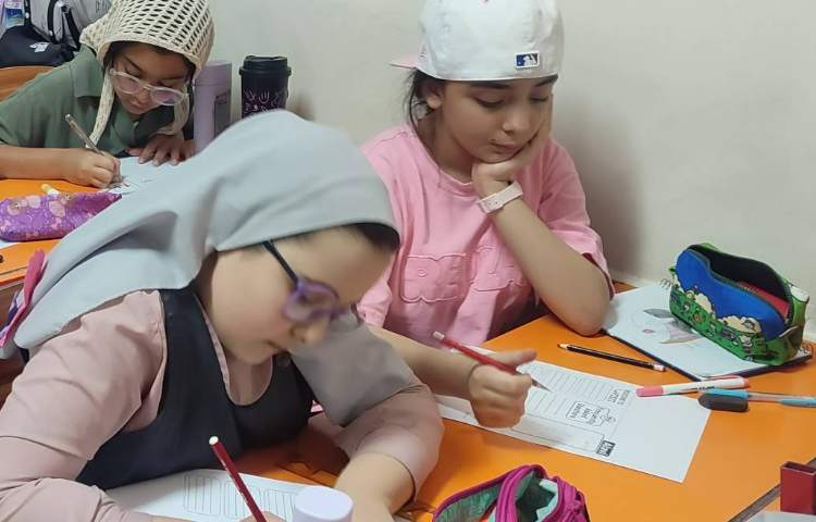 انجام فعالیت های مربوط به Freer Practice و انجام Worksheet های مختلف مربوط به مبحث Tourism 3