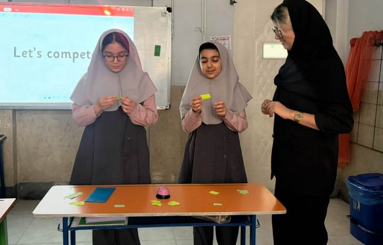 انجام فعالیت های مربوط به Vocabulary learning و بازی محور
