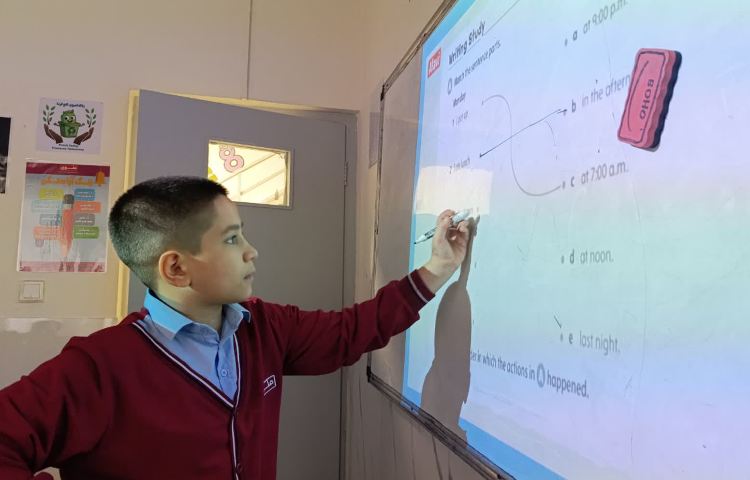 انجام فعالیت‌های مربوط به کتاب در زنگ General English 3