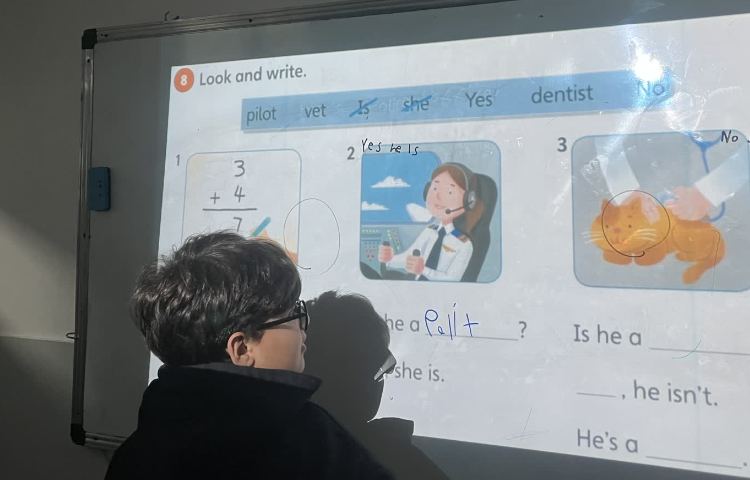 انجام فعالیت‌های کتاب در زنگ General 3