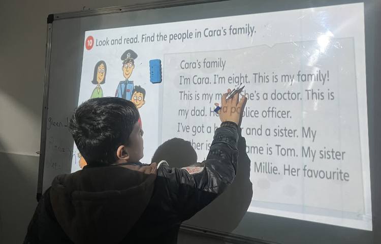 انجام فعالیت‌های کتاب در زنگ General English