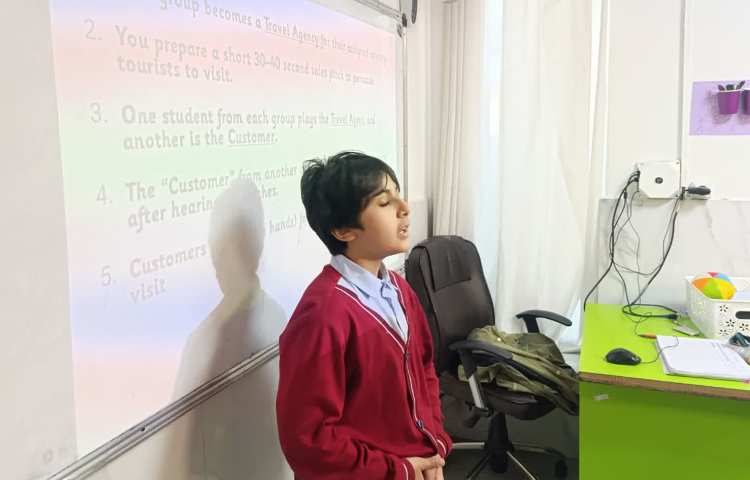 انجام فعالیت‌های کتاب در قالب بازی در زنگ General English 1