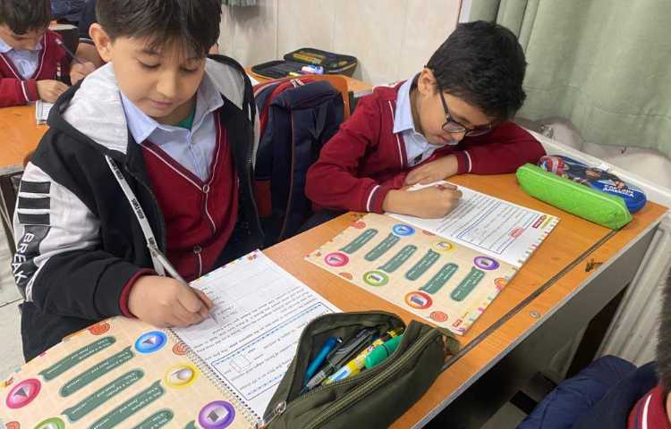 انجام فعالیت‌های کتاب Math در کلاس 1