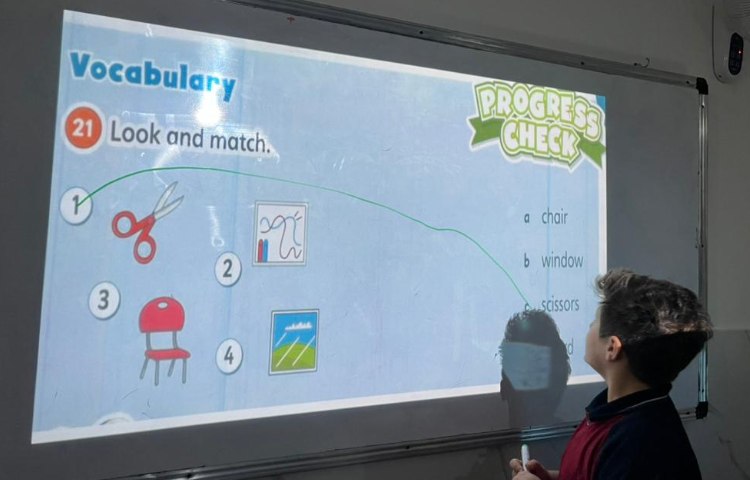 انجام فعالیت‌های کتاب در کلاس 2