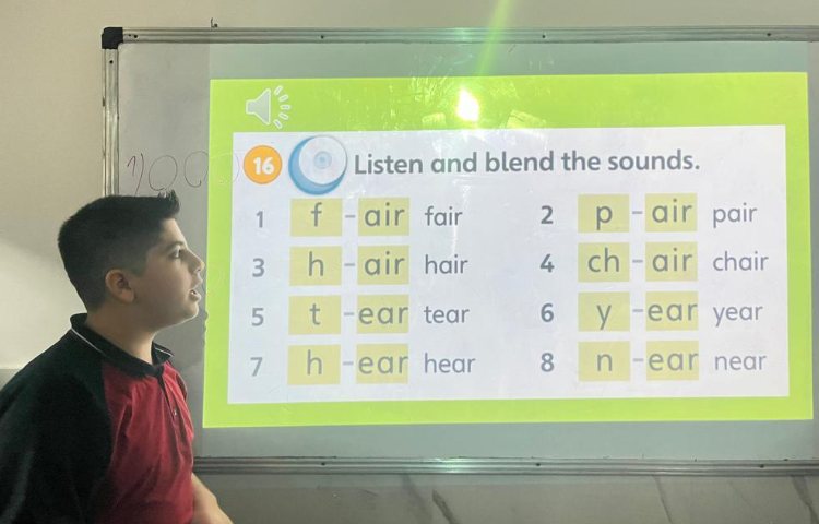 انجام فعالیت های کتاب در کلاس 3