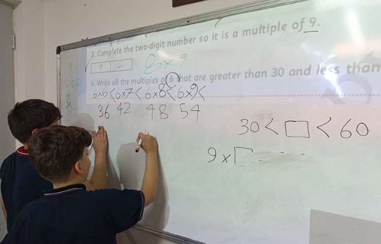 انجام فعالیت های کتاب ریاضی 3