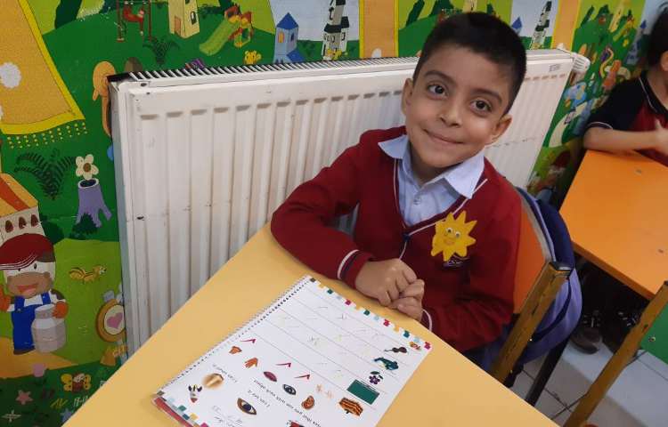 انجام فعالیت‌های کتاب و تمرین حواس پنجگانه-زنگ Science 3