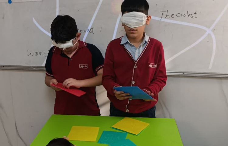 انجام فعالیت‌های کتاب و تمرین مبحث integers در زنگ Math 3