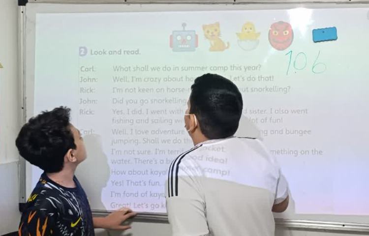 انجام فعالیت‌های کتاب و تمرین مکالمه در زنگ General English 4