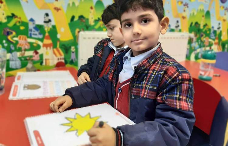 *انجام فعالیت‌های کتاب Math و Pencil Control 3