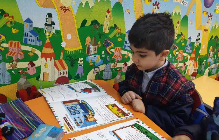 انجام فعالیت‌های کتاب Science و Pencil Control 3