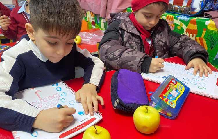 انجام فعالیت‌های کتاب Pencil Control 1