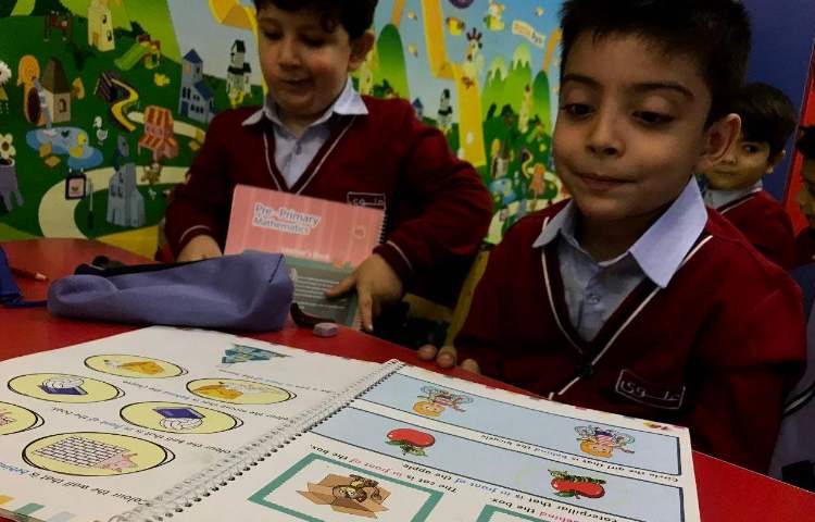 انجام فعالیت‌های کتاب Math 1