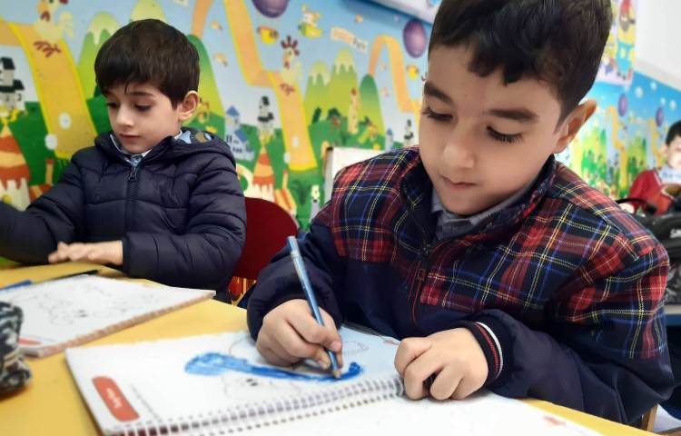 انجام فعالیت‌های کتاب Pencil Control 1