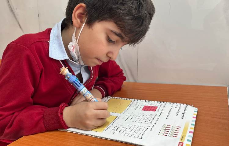 انجام فعالیت‌های کتاب Math 1