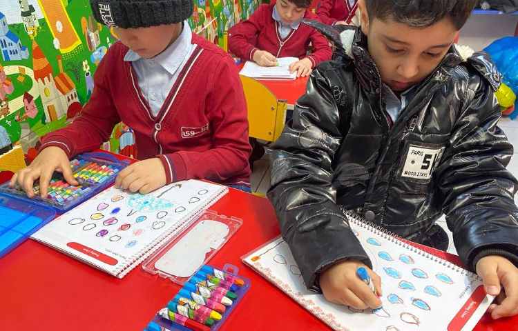 انجام فعالیت‌های کتاب Pencil Control 2