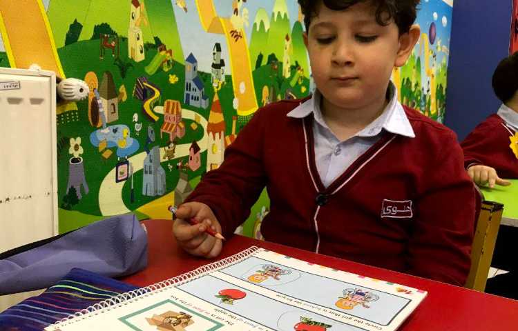 انجام فعالیت‌های کتاب Math 2