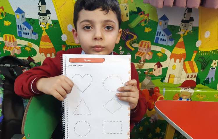 انجام فعالیت‌های کتاب Pencil Control 2